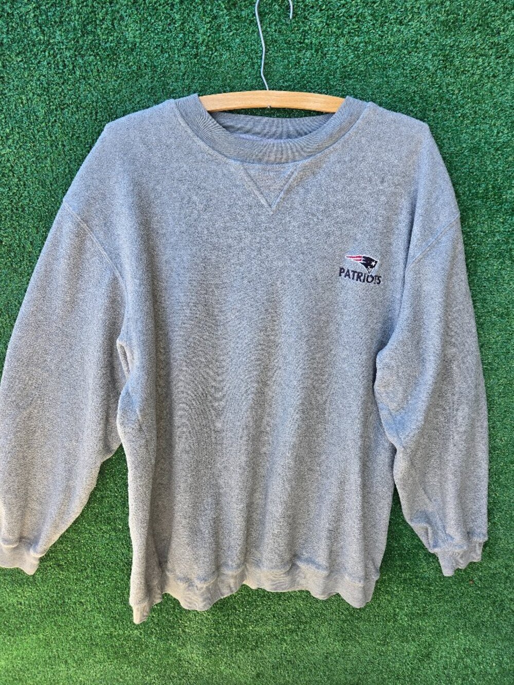 NFL Vintage 90s New England Patriots Embroidered Crewneck Sweatshirt Gray Size L